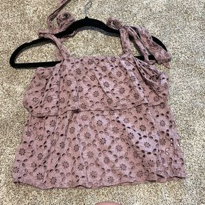 eyelet tank worn once